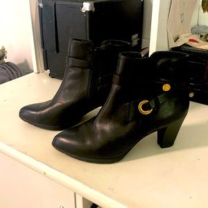 Anne Klein black leather boots 5 1/2